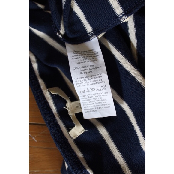 NWOT Madewell V-Neck Button-Front Boxy-Crop Tee S - Picture 8 of 8